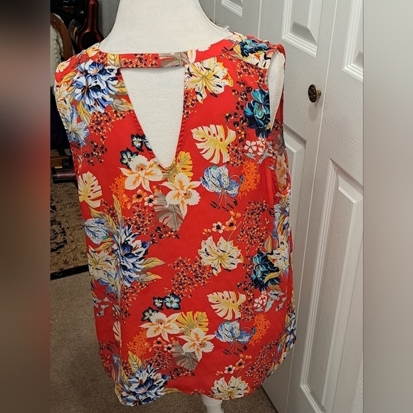 Collective Concepts Floral Blouse With Keyholes Size XXL - Picture 5 of 6